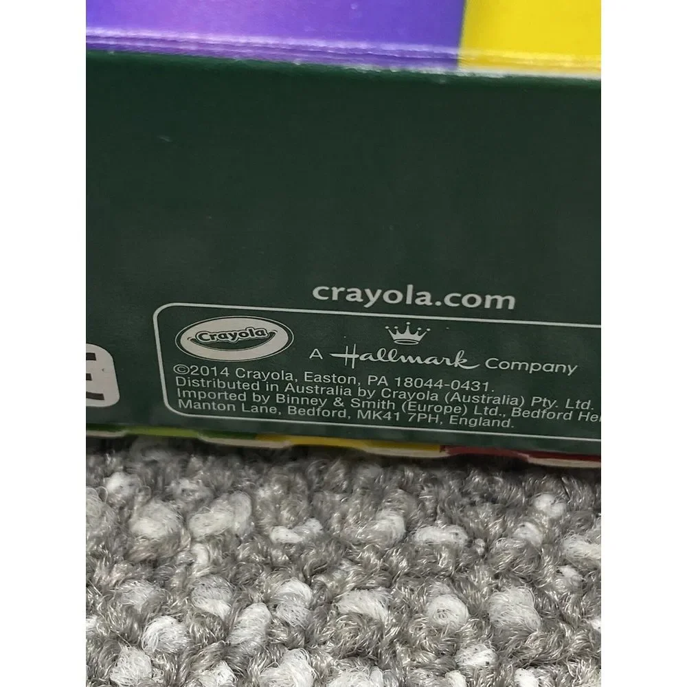 Crayola Crayons 2014 Vintage‎ Hallmark 96 Count With Sharpener Many New Variety
